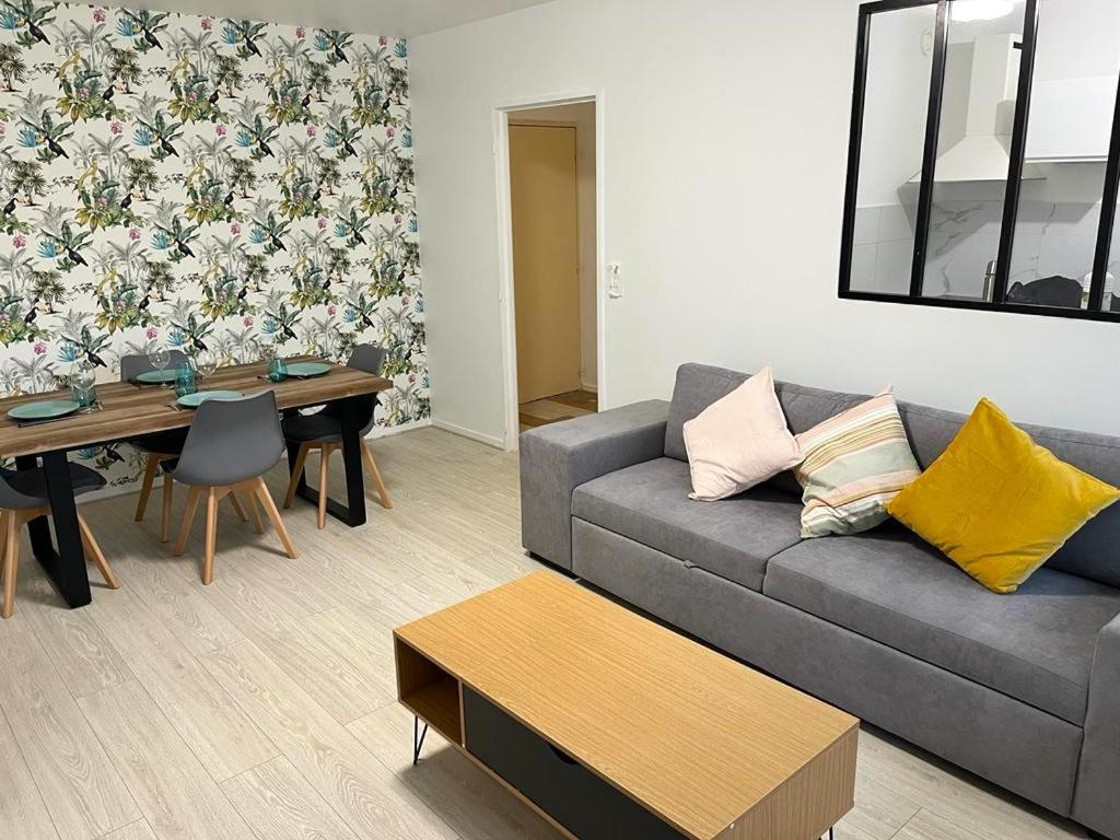 Appartement Le Rousseau Metz Avec Parking Gratuit ภายนอก รูปภาพ